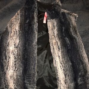 Multi bulk/grey colored vest